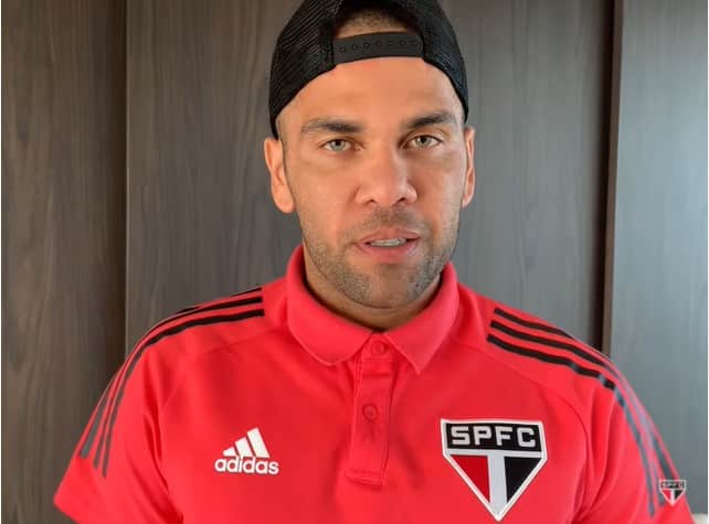 Daniel Alves fala sobre convoca&ccedil;&atilde;o para Olimp&iacute;adas: &ldquo;Sonhava com esse momento&rdquo;