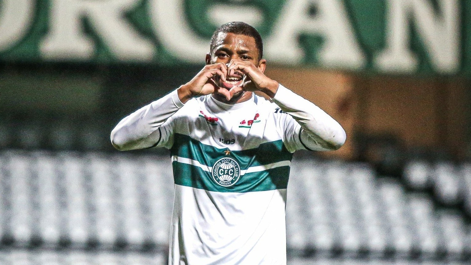 Coritiba&nbsp;x Vit&oacute;ria como aconteceu &ndash; resultado, destaques e rea&ccedil;&atilde;o