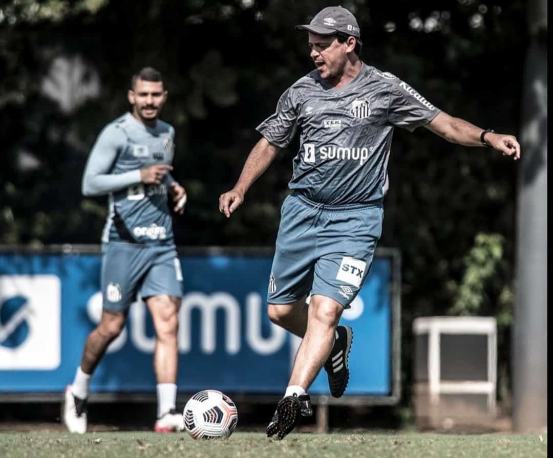 Santos tem d&uacute;vidas para o jogo diante do Atl&eacute;tico-mg