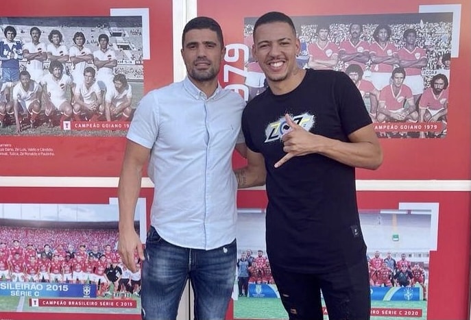 Vila Nova oficializa chegada de Clayton