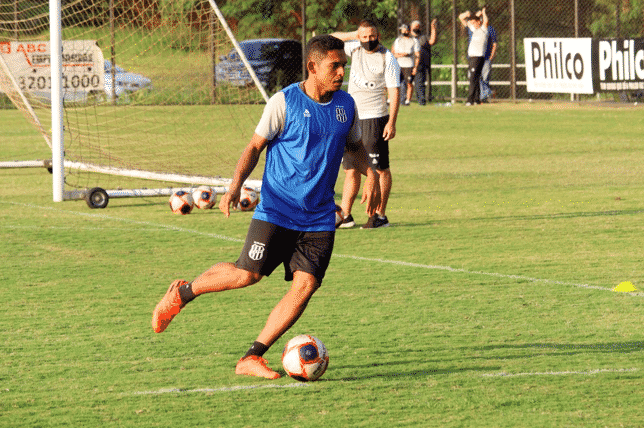 Ponte Preta busca perman&ecirc;ncia de Dawhan e trava negocia&ccedil;&atilde;o do volante com o Cruzeiro