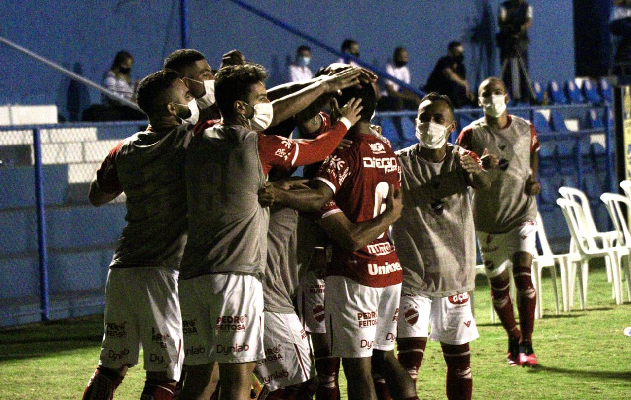 Vila Nova x CSA como aconteceu &ndash; Resultado, destaques e rea&ccedil;&atilde;o