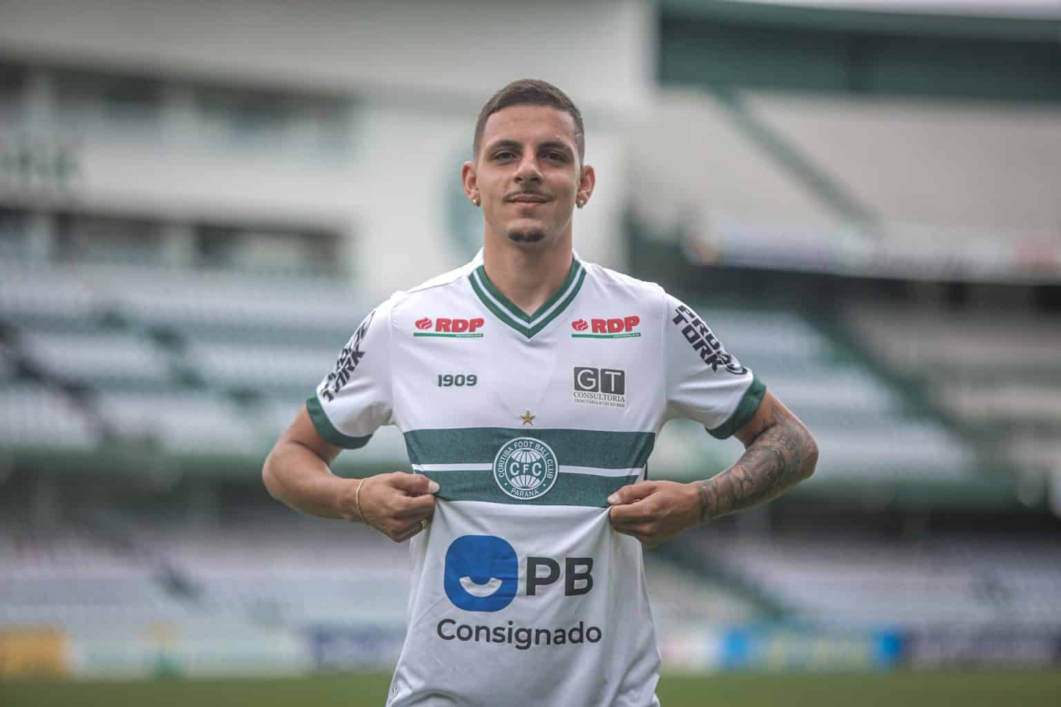 Coritiba&nbsp;recebe proposta por lateral campe&atilde;o sub-20&nbsp;