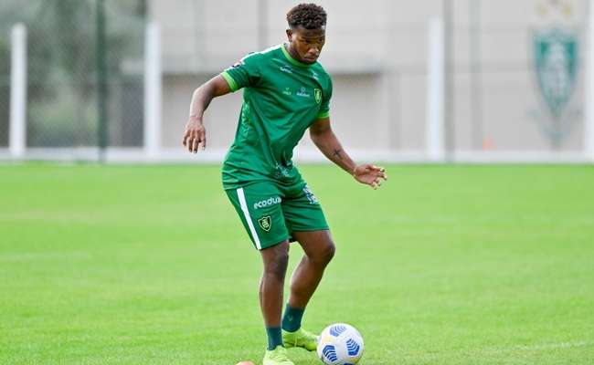 Ribamar tem les&atilde;o constatada e desfalca o Am&eacute;rica-MG