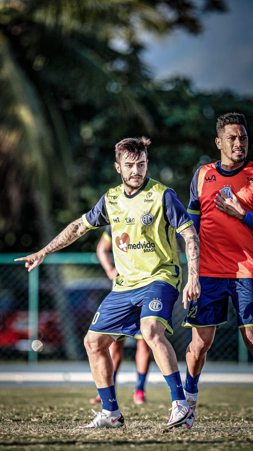 Jo&atilde;o Paulo fala sobre come&ccedil;o de hist&oacute;ria no Confian&ccedil;a