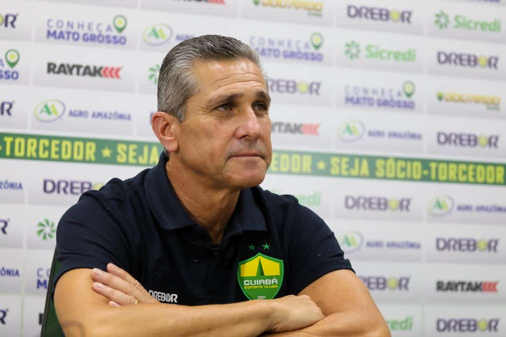 Jorginho &eacute; apresentado no Cuiab&aacute;