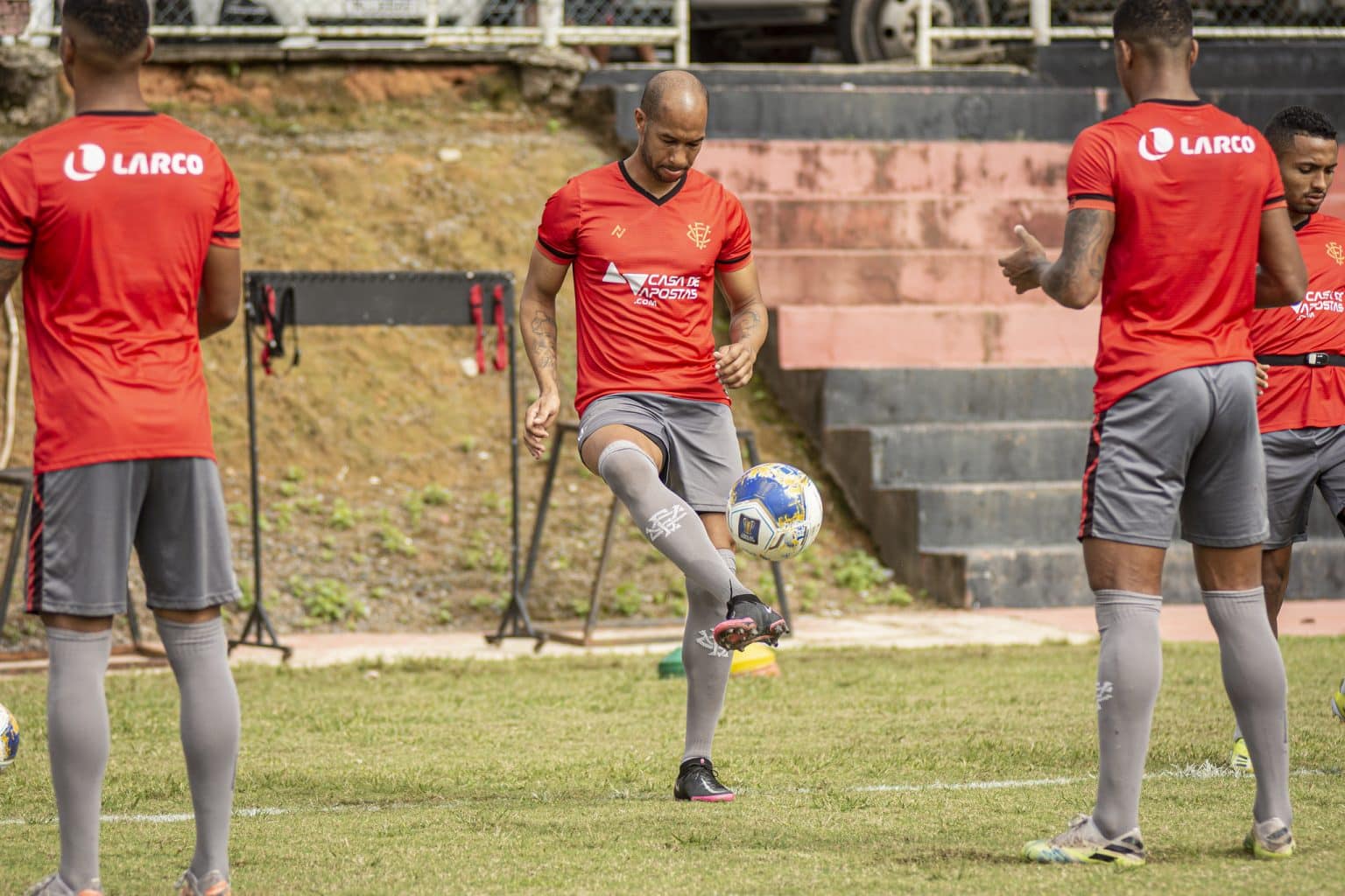 Vit&oacute;ria realiza pen&uacute;ltimo treino, sem Raul Prata, visando o Confian&ccedil;a