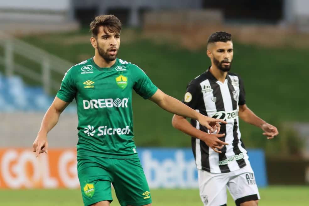 Sem Pepê, Jorginho busca formação ideal