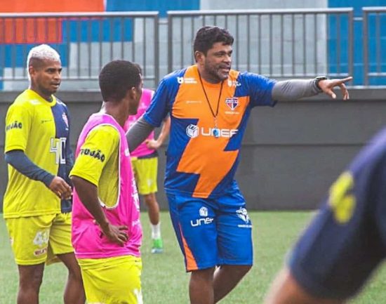 &Iacute;ndio Ferreira quer Bahia de Feira confiante