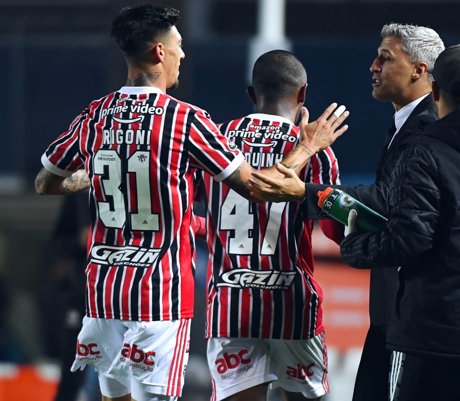 Crespo arrisca, e o S&atilde;o Paulo est&aacute; classificado