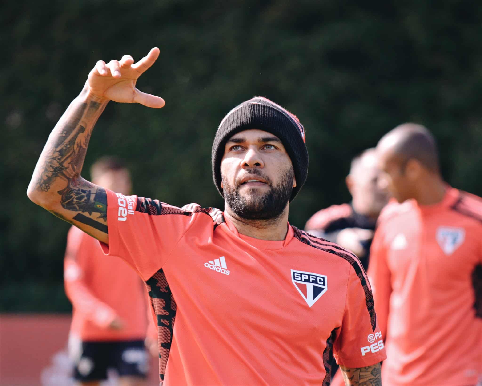 São Paulo liberou Dani Alves às Olimpíadas temendo que o lateral fosse à justiça