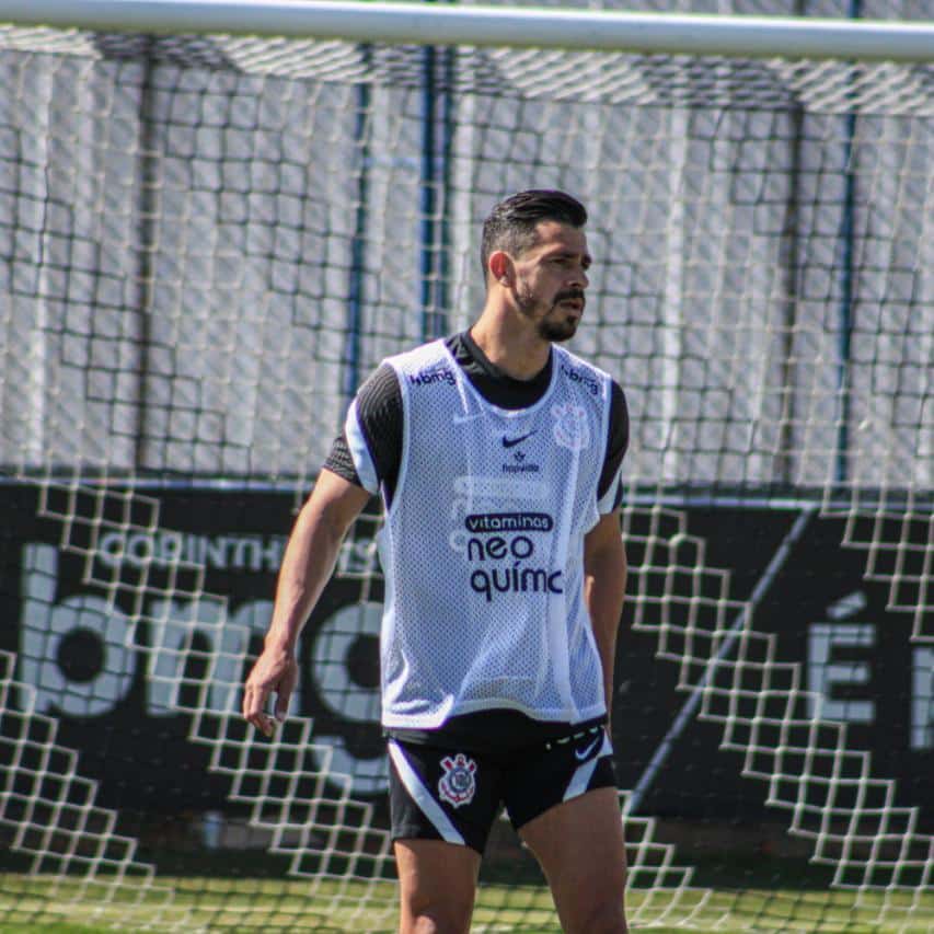 Giuliano revela que Corinthians é seu time do coração: “Sempre fui corintiano, desde pequeno”