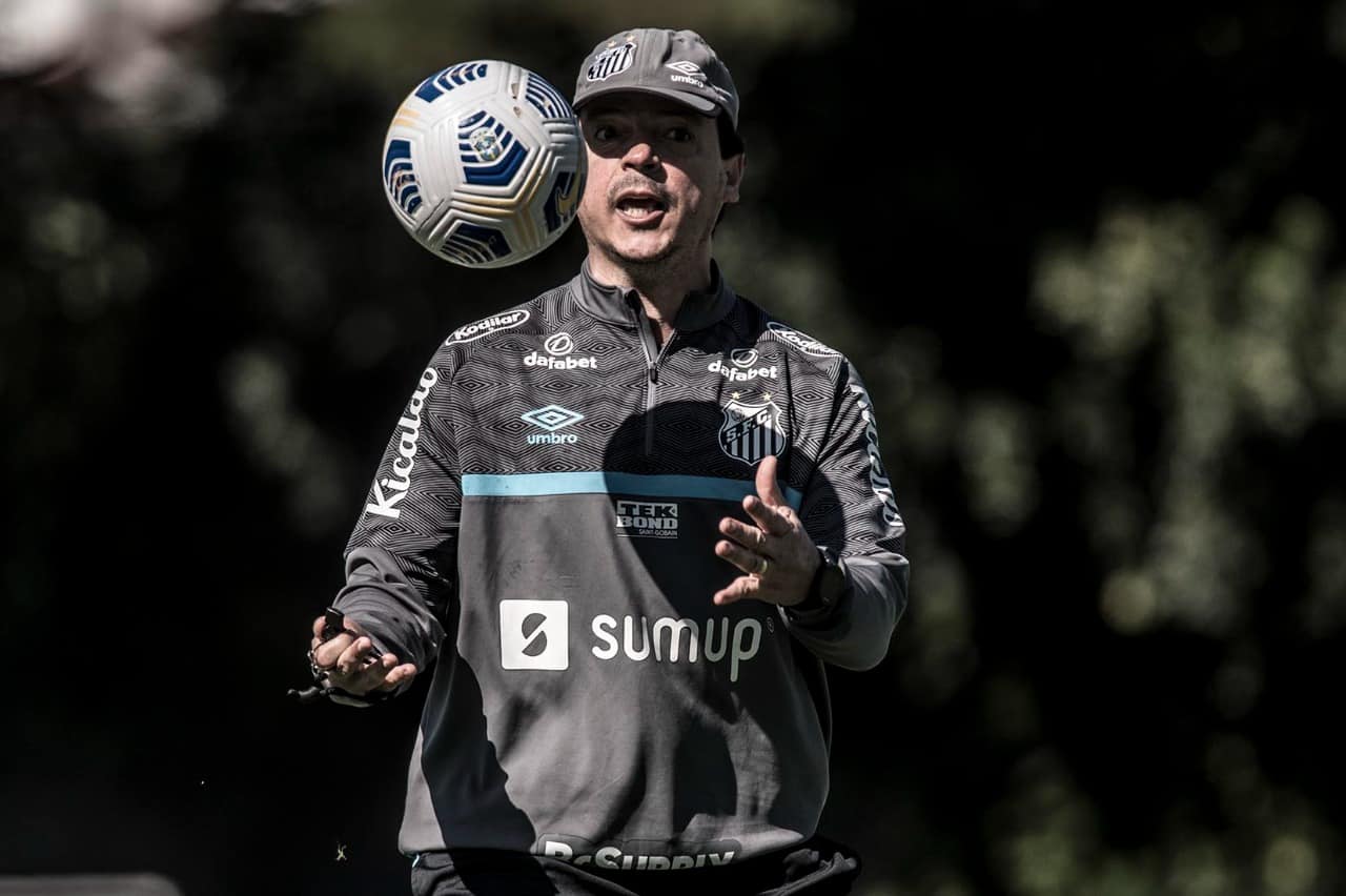 Santos deve ter novidades contra Chapecoense: veja prov&aacute;vel escala&ccedil;&atilde;o