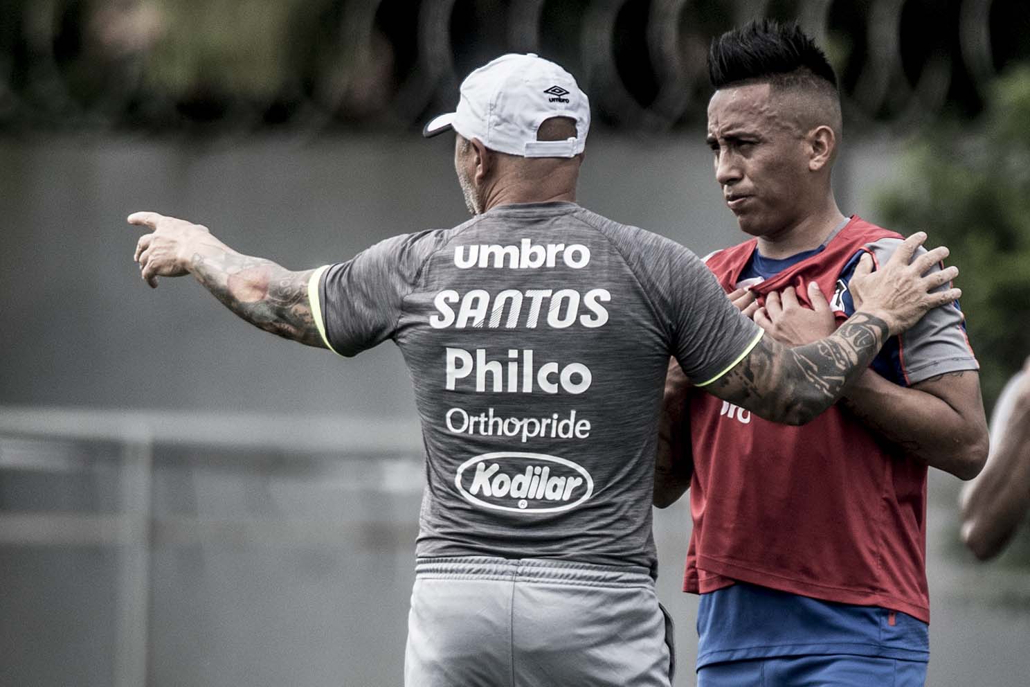 Serginho Chulapa critica Sampaoli e Cueva: &ldquo;S&oacute; queria boate&rdquo;