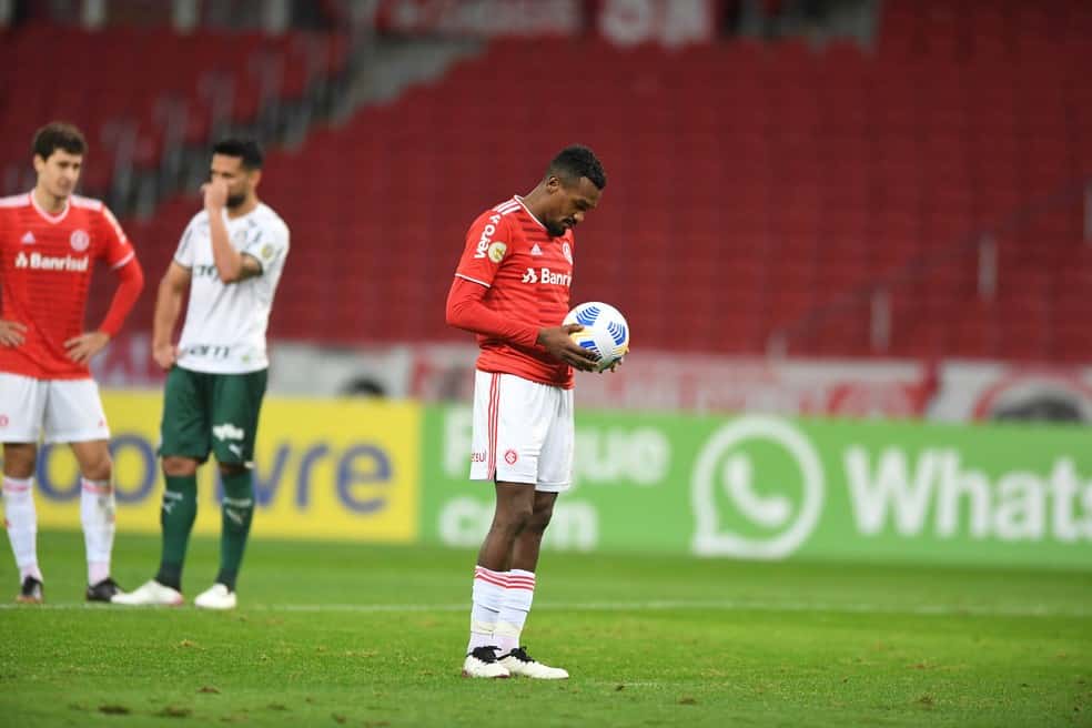 Internacional x Bragantino é adiado