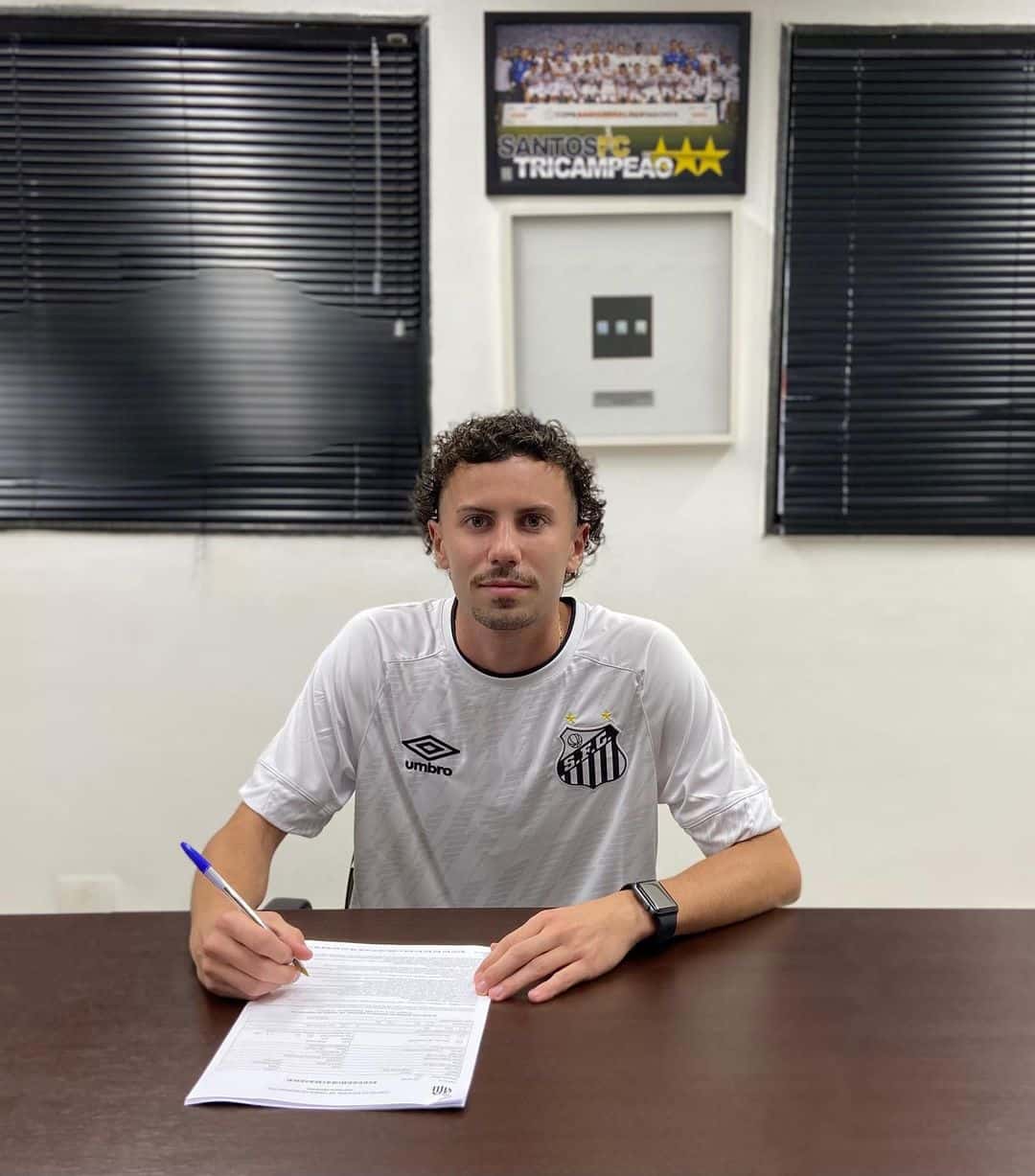 Santos contrata Geliel, destaque do Internacional e Figueirense