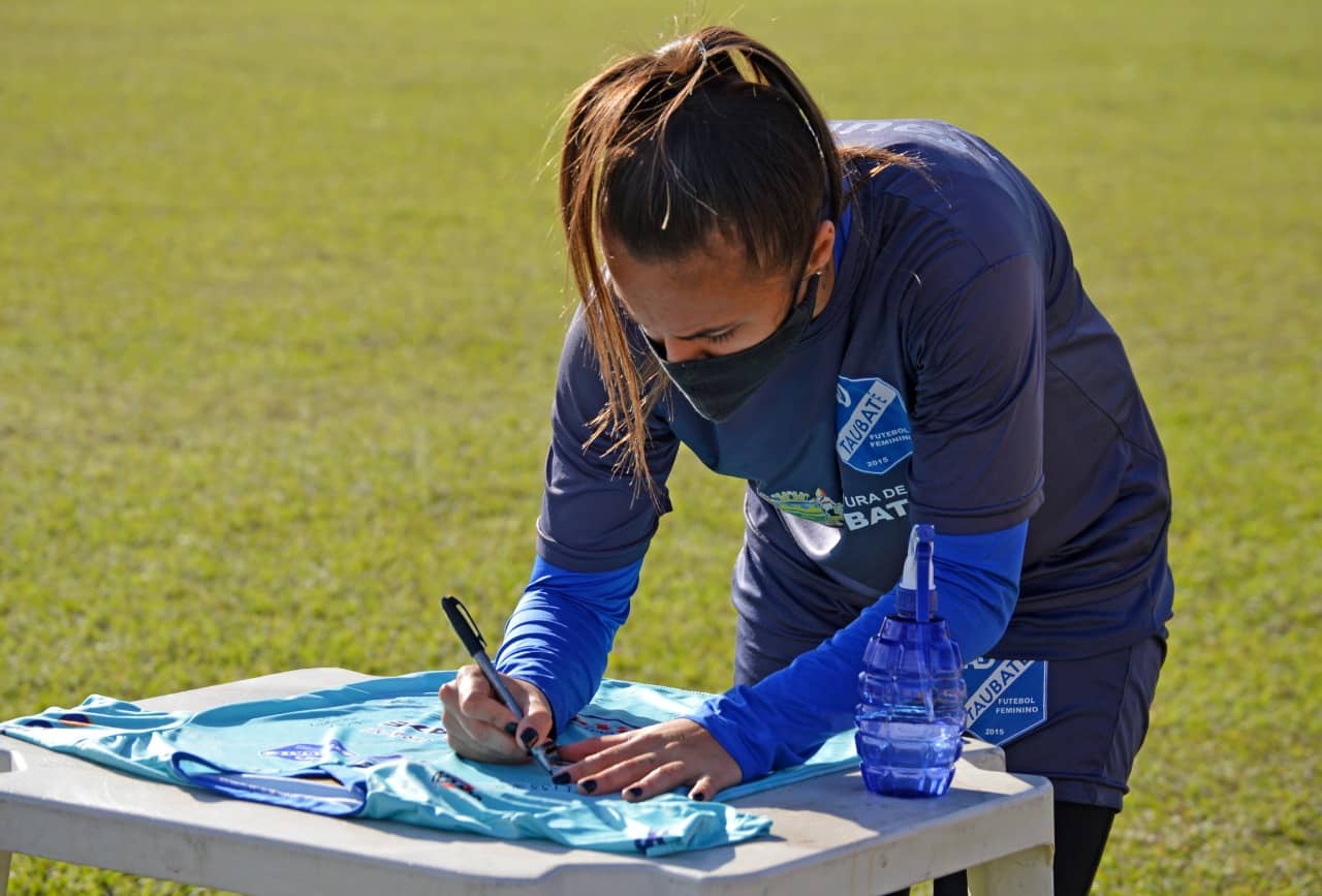 AD Taubat&eacute; participa da campanha de arrecada&ccedil;&atilde;o de brinquedos em prol da luta contra o c&acirc;ncer