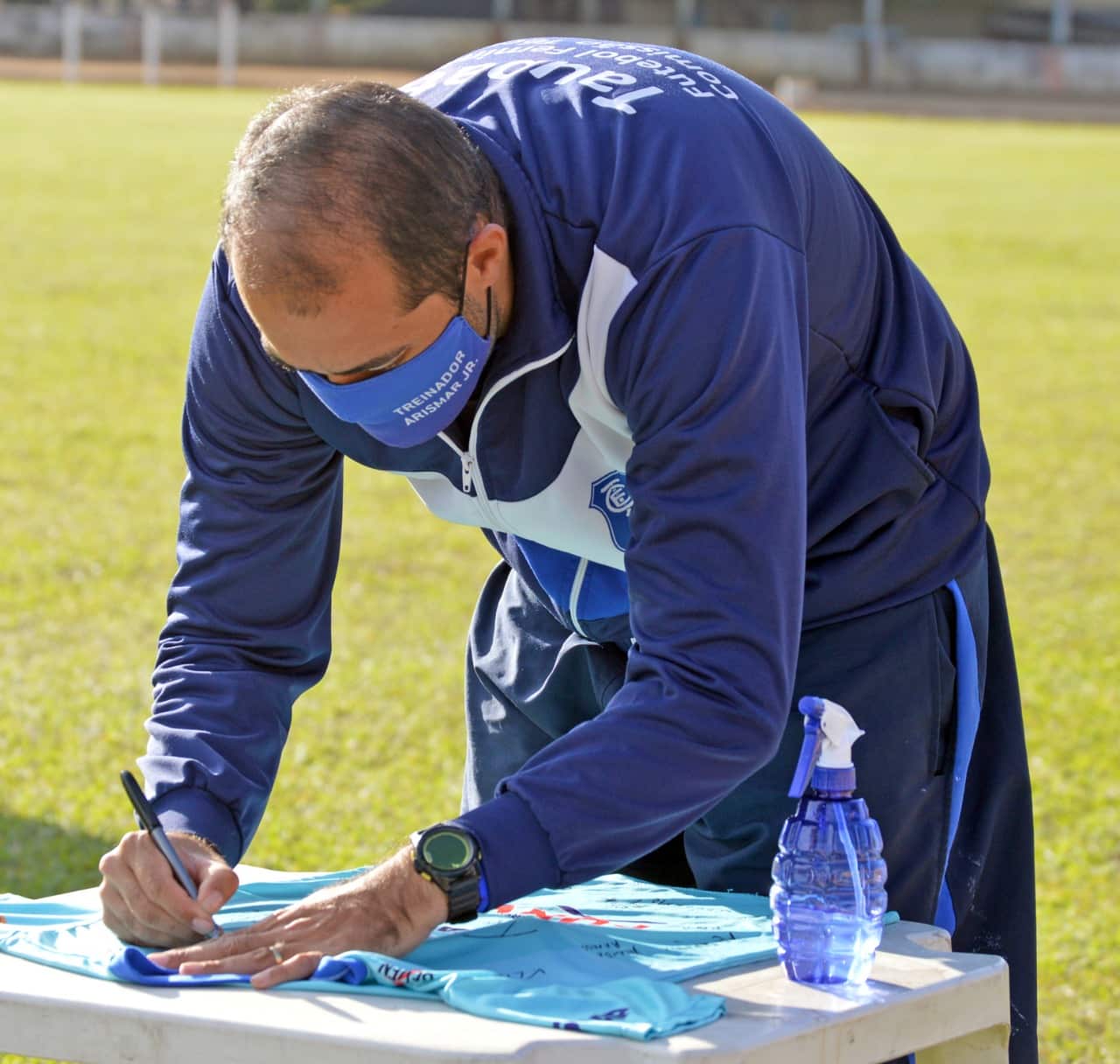 AD Taubat&eacute; participa da campanha de arrecada&ccedil;&atilde;o de brinquedos em prol da luta contra o c&acirc;ncer
