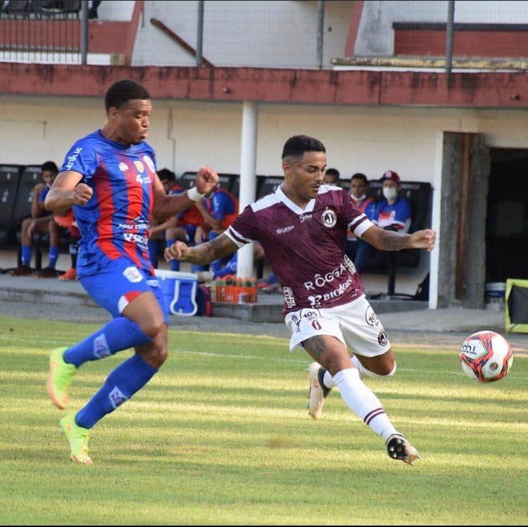 Cesinha prega aten&ccedil;&atilde;o e mira confronto contra o Aimor&eacute;