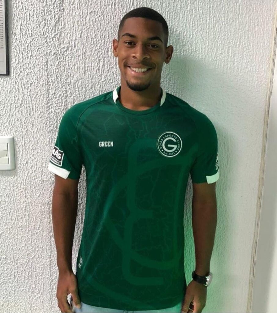 Novo reforço na área! Goiás fecha com Luís Felipe