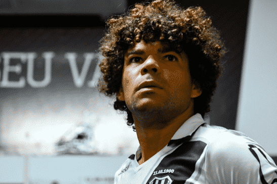 Camilo &eacute; o xod&oacute; da torcida?  O camisa 10 &eacute; o &uacute;nico jogador a atuar em todos os jogos da Ponte Preta desde a retomada do futebol, em abril