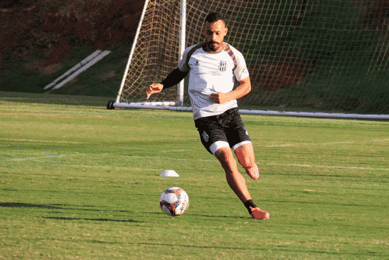 Mois&eacute;s sobre a situa&ccedil;&atilde;o do time: &ldquo;Sabemos do nosso momento, que &eacute; dif&iacute;cil, mas vamos pegar duas equipes em confronto direto e estamos trabalhando para buscar os seis pontos que s&atilde;o muito importantes em nossa caminhada&rdquo;
