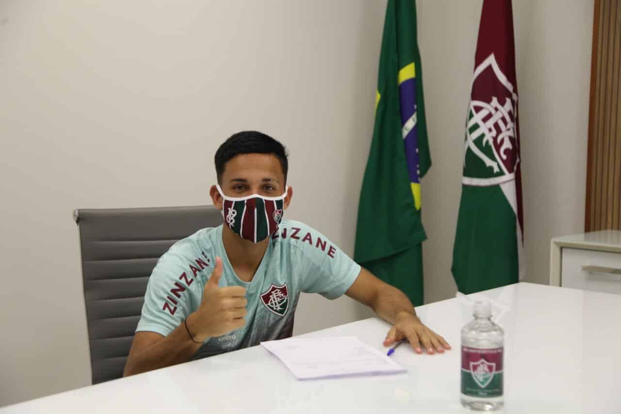 Atacante do Tricolor Carioca renova at&eacute; 2025