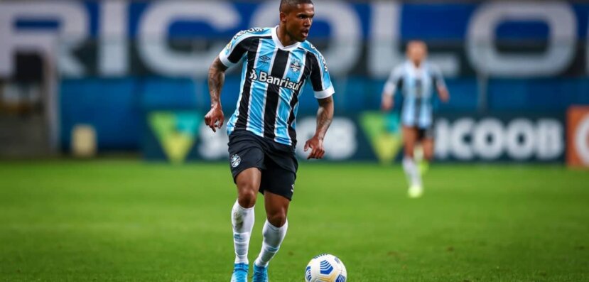 Confira! S&atilde;o Paulo se interessa por Douglas Costa