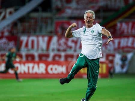 Entenda como joga a equipe de Lisca