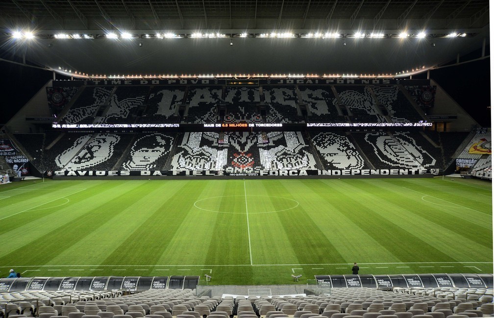 Corinthians vai eleger 111 &iacute;dolos na cal&ccedil;ada da fama