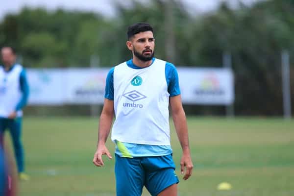 Chapecoense sofre com lesões, e equipe não vence no Brasileirão
