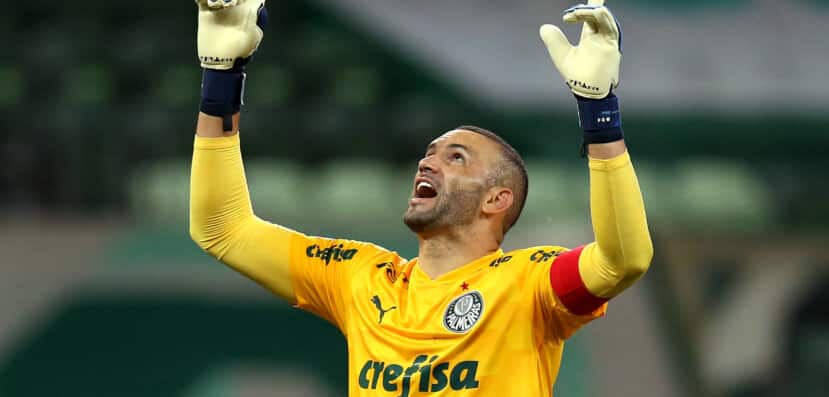 Wéverton é dúvida para jogo da Libertadores