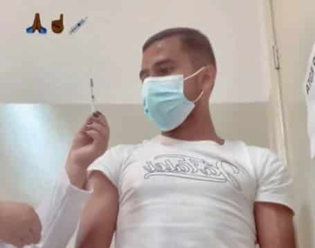 Jogadores do Vila Nova são vacinados contra Covid-19