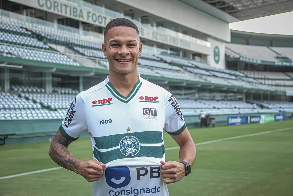 Igor pode deixar o&nbsp;Coritiba&nbsp;rumo a Portugal&nbsp;