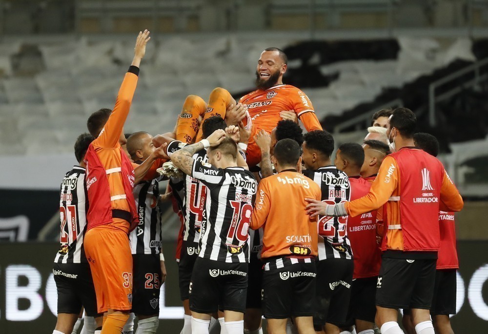&Eacute;verson: o pared&atilde;o do Galo