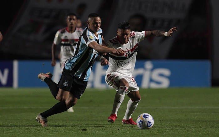 O inferno astral gremista no Brasileirão