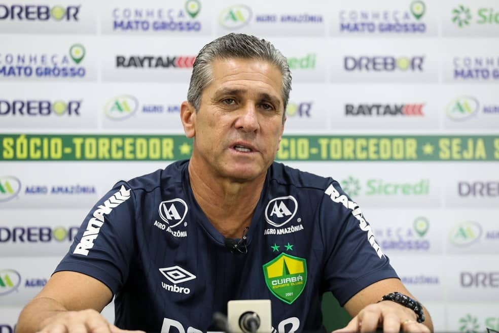 Jorginho lamenta empate do Cuiab&aacute; contra o Inter