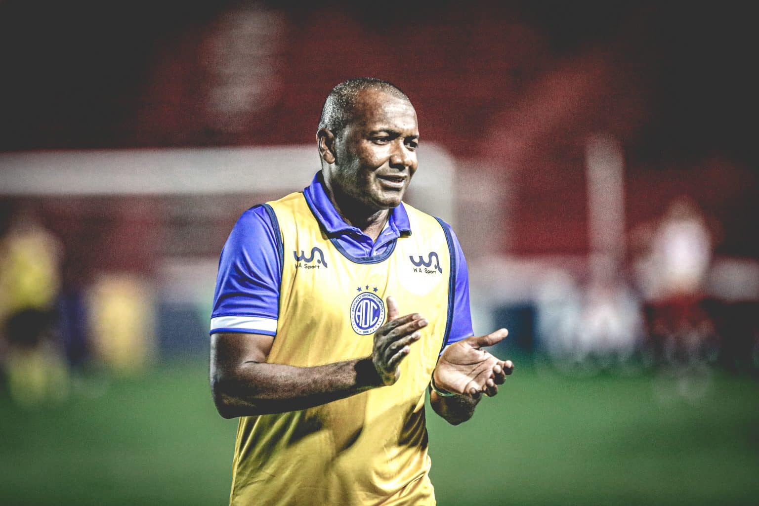 Zé Carlos avalia derrota do Confiança: “O importante é você olhar para o grupo e saber estar consciente”