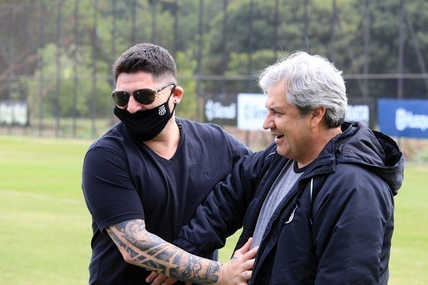 Ponte Preta se reapresenta no CT Jardim Eulina e conta com presen&ccedil;a Dario Gigena, ex-atacante que marcou o nome na hist&oacute;ria do clube em 2003.