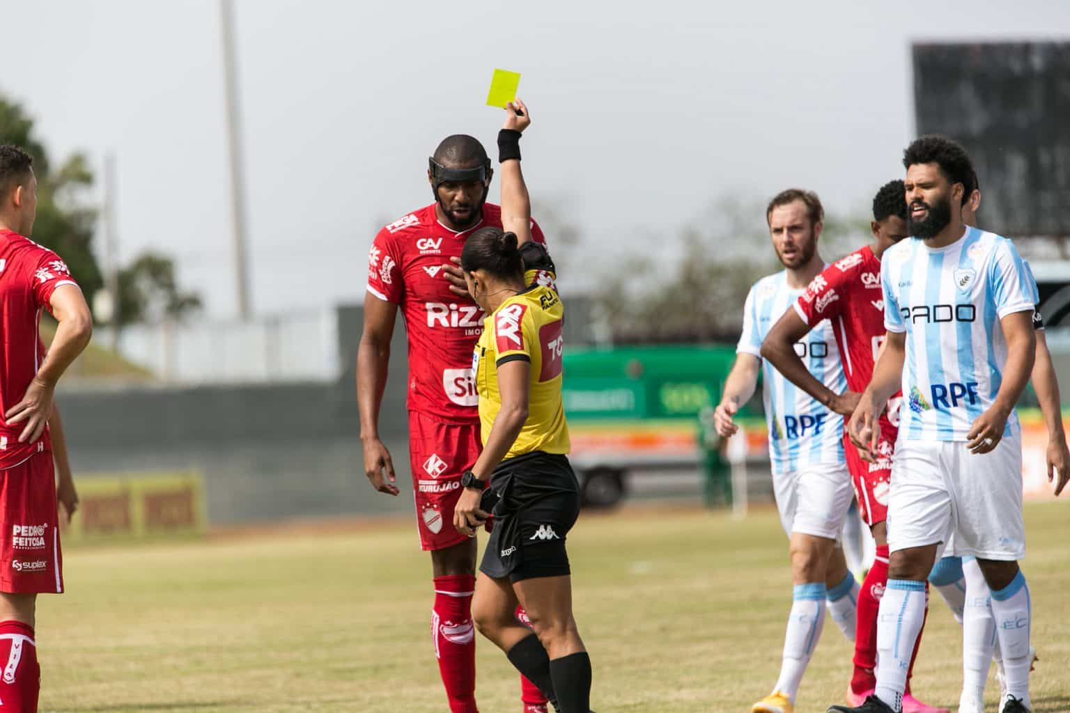 Sem Donato, Vila Nova recebe Vit&oacute;ria em Goi&acirc;nia