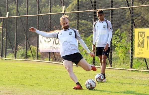 Hermes vira opção na Ponte contra o Vasco: “Eu estava trabalhando nesses dias com um personal, faz tempo que eu estava sem jogar, mas de condicionamento físico eu estou bem”