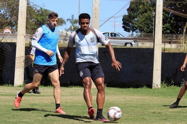 Emprestado pelo Sampaio Corr&ecirc;a, Andr&eacute; Luiz &eacute; desfalque da Ponte Preta para o duelo