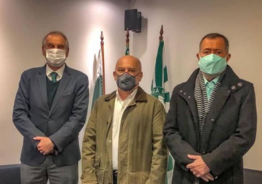 Executivo do&nbsp;Coritiba&nbsp;revela sondagens por trio do clube&nbsp;