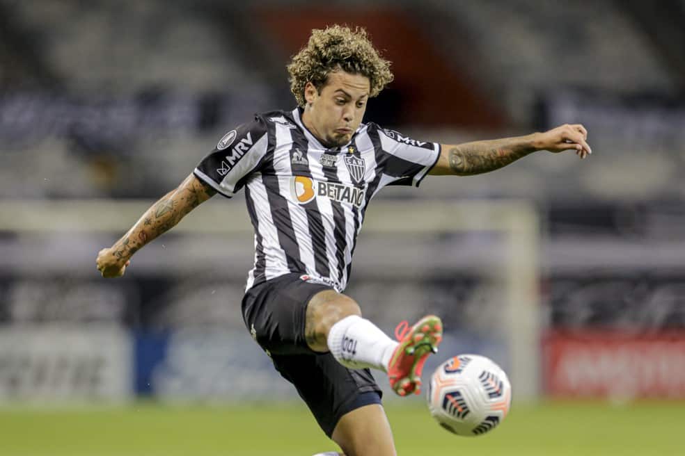 Guga bate marca importante com a camisa do Galo