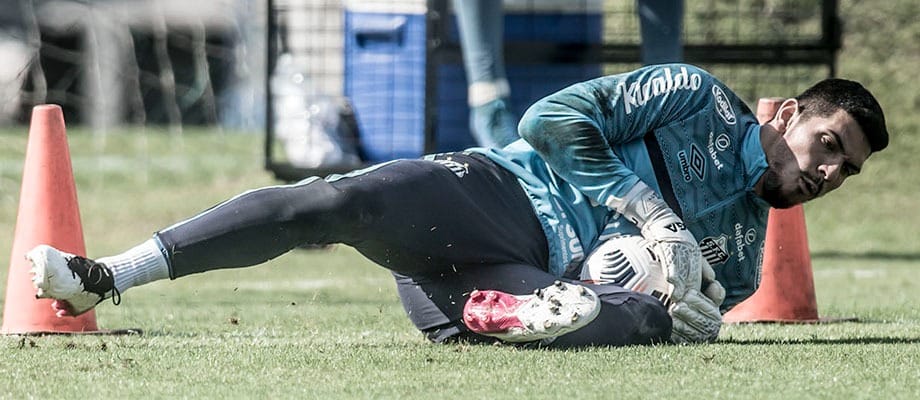 João Paulo destaca motivação com torcedores do Libertad na arquibancada