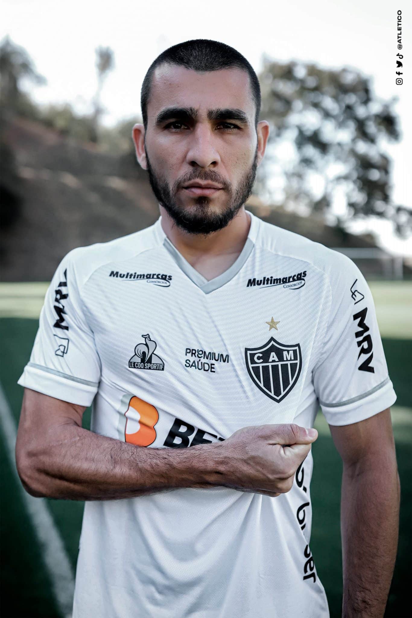 Galo apresenta nova camisa de jogo