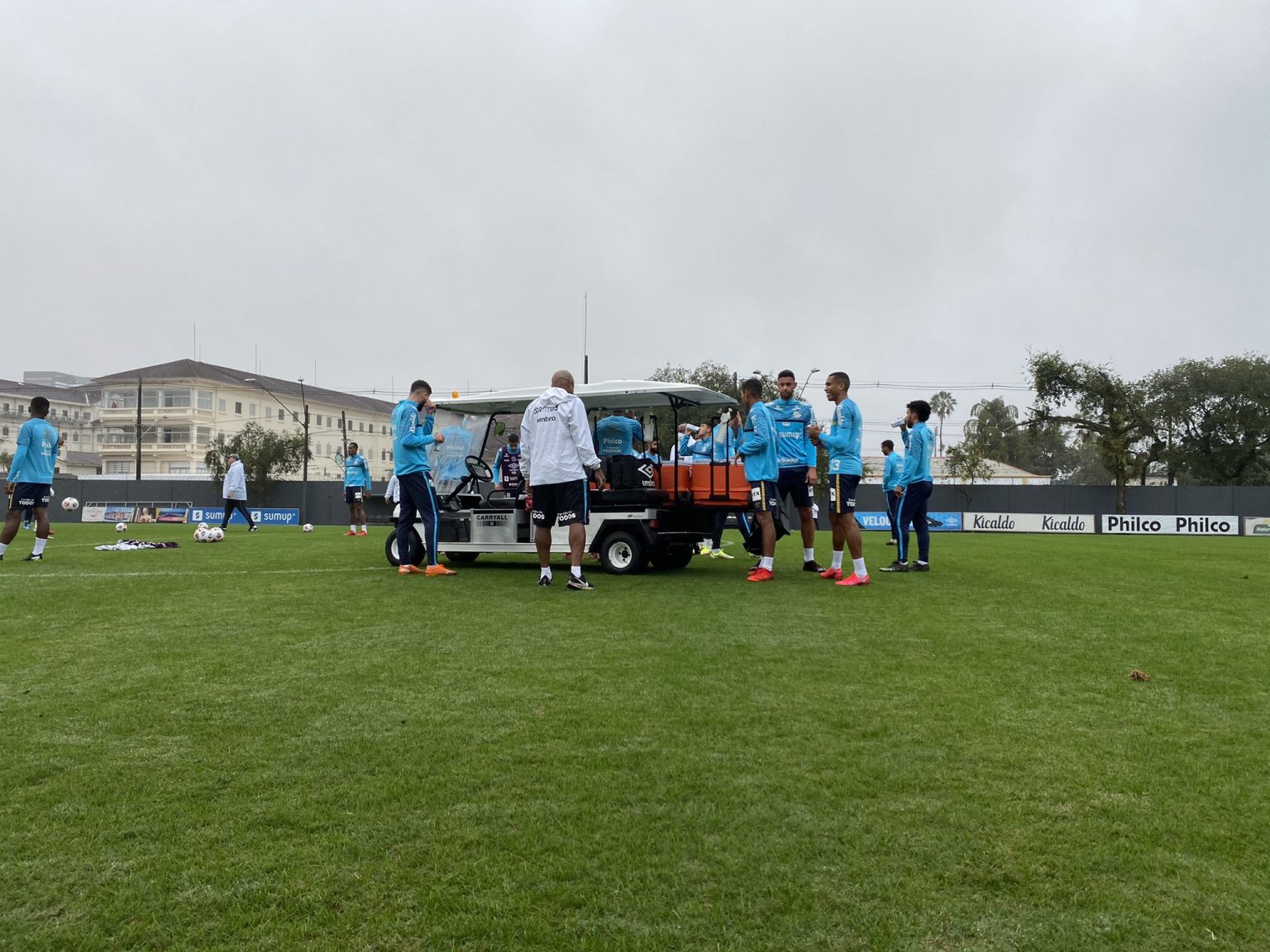 Mazzuco nega clima ruim dentro do Santos: “O melhor possível”