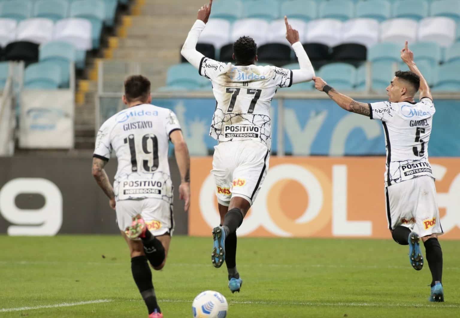 Sylvinho destaca vit&oacute;ria do Corinthians: &ldquo;No detalhe&rdquo;