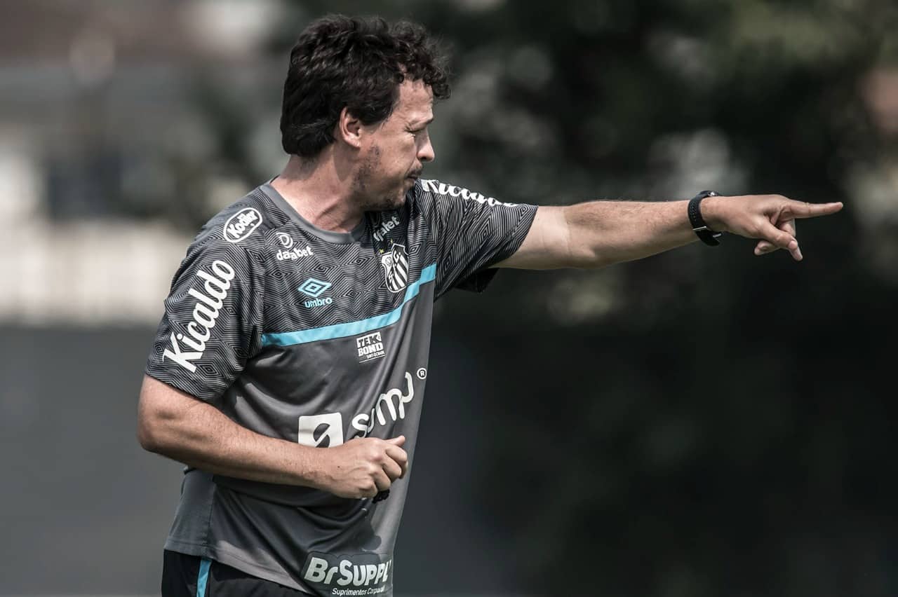 Santos ter&aacute; mudan&ccedil;as na escala&ccedil;&atilde;o contra Athletico PR