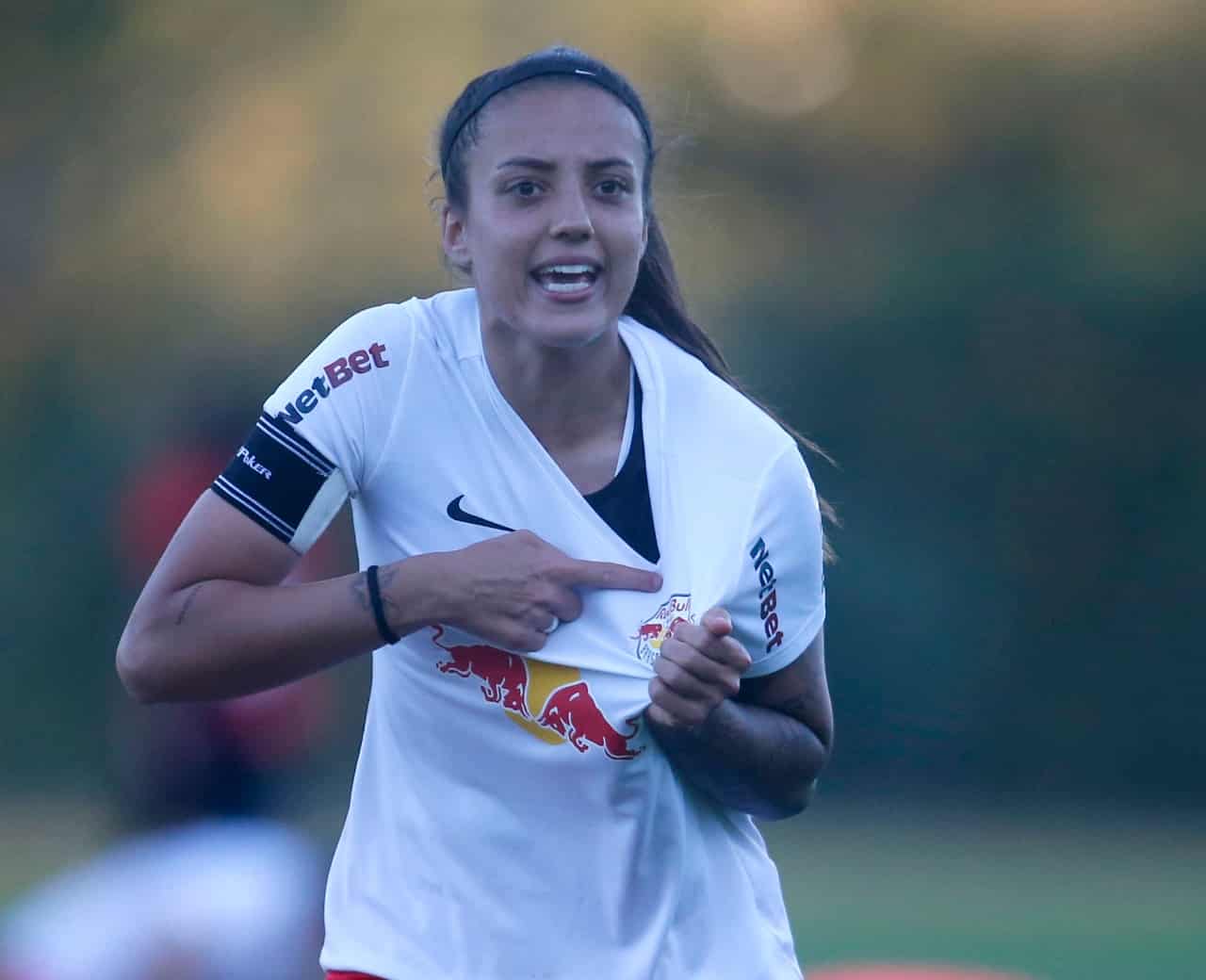 Zagueira do Red Bull Bragantino destaca importância do gol marcado no Brasileirão A2